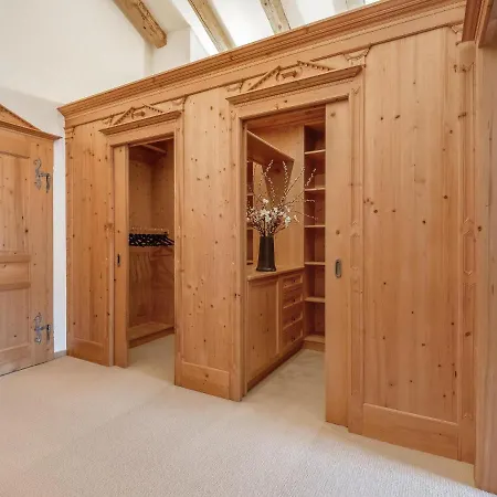 Exclusive Tyrolean Near Lifts Villa *