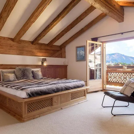 Exclusive Tyrolean Near Lifts Villa